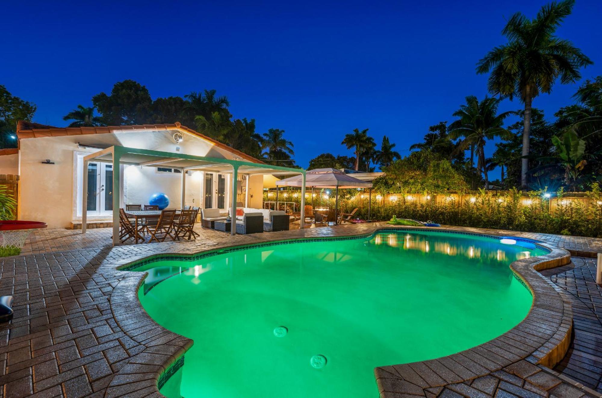 Villa Coastal Paradise 7 Min To With Game Mini Golf And Heated Pool