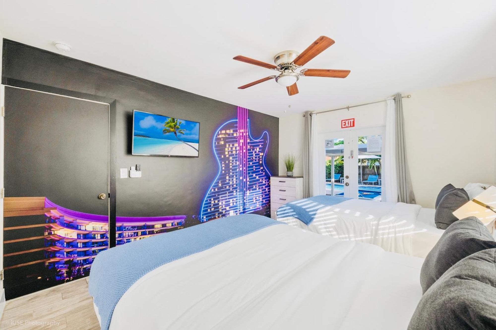 Coastal Paradise 7 Min To With Game Mini Golf And Heated Pool Hollywood