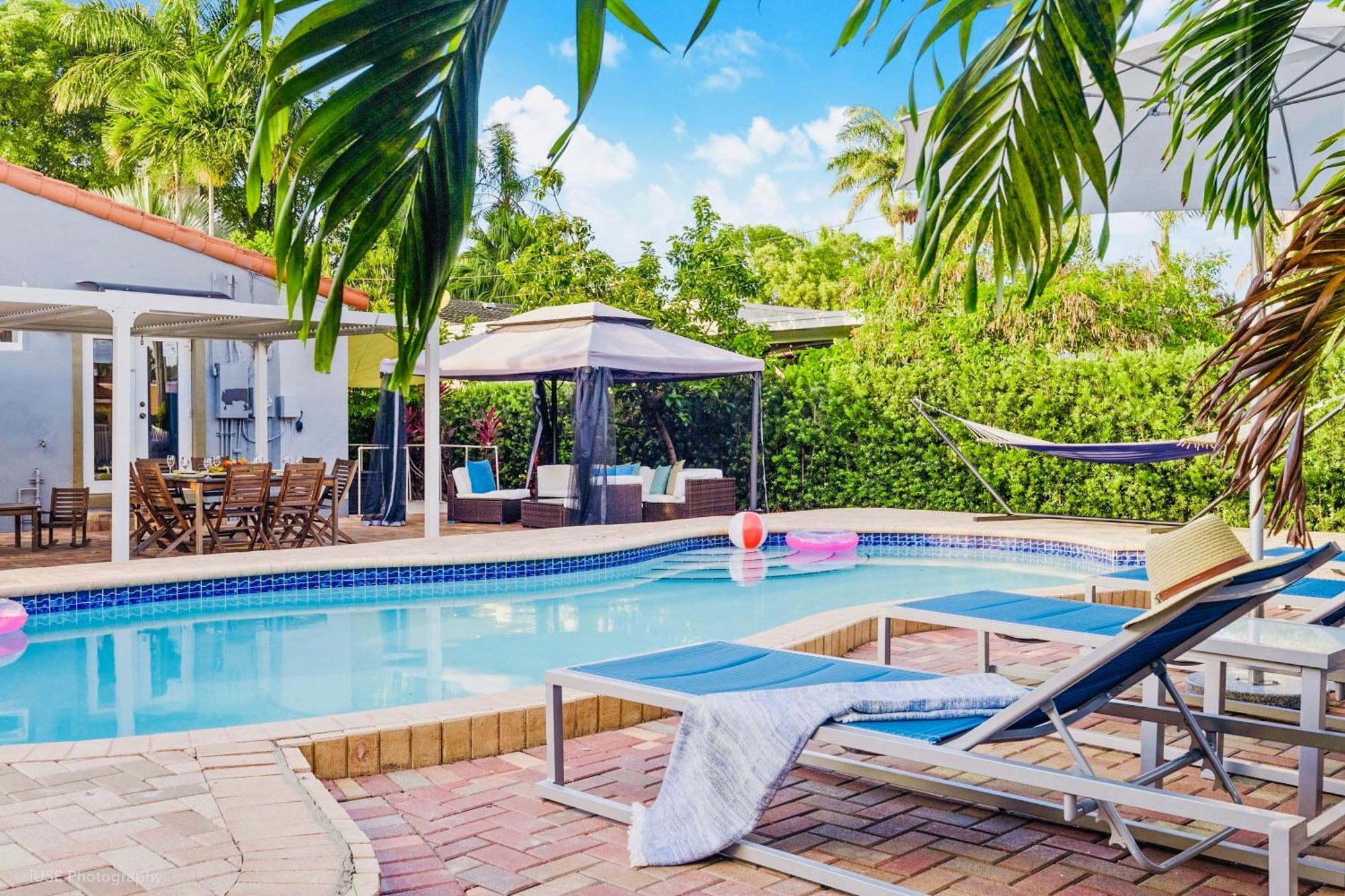 Villa Coastal Paradise 7 Min To With Game Mini Golf And Heated Pool Hollywood
