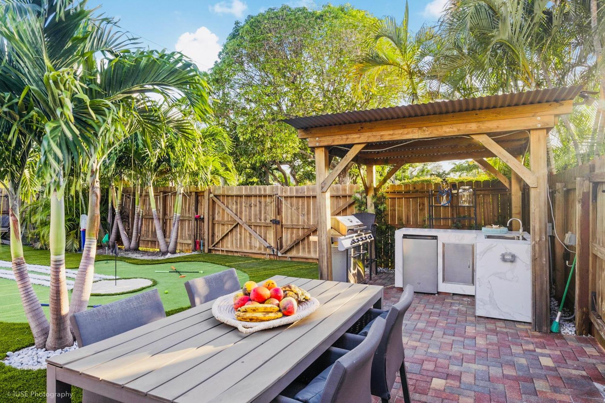 Coastal Paradise 7 Min To With Game Mini Golf And Heated Pool Villa Hollywood